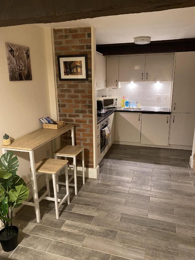 Cosy Riverside Apartment - Free Parking York Buitenkant foto