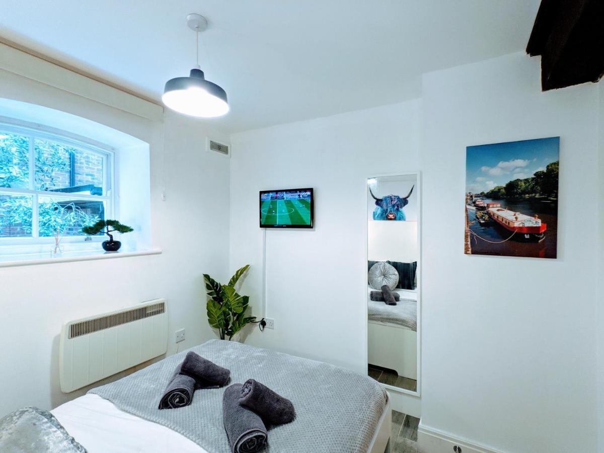 Cosy Riverside Apartment - Free Parking York Buitenkant foto